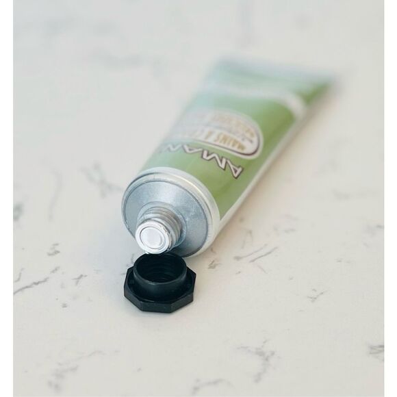 L'Occitane En Provence AMANDE Delicious Almond Hand & Nail Care 1.0 oz manicure - Picture 3 of 3